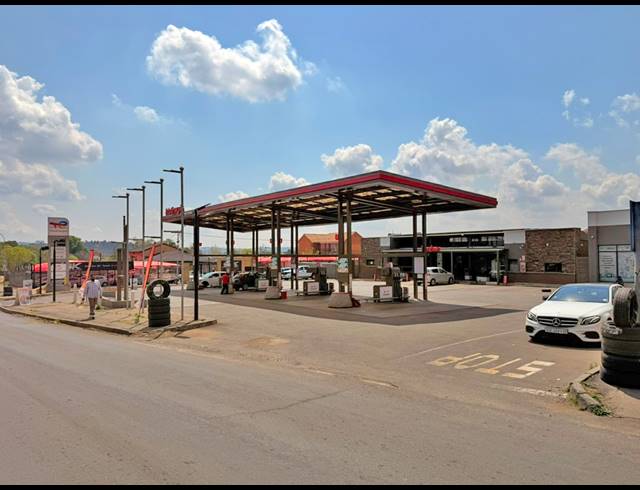 2,850M² SERVICE STATION FOR SALE IN LA ROCHELLE